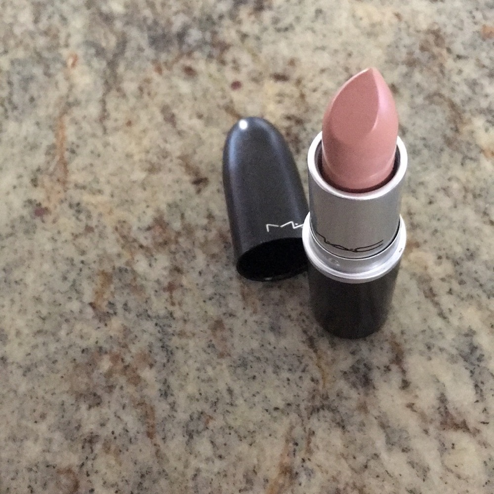 NEW MAC lipstick  A47 Bare Bling